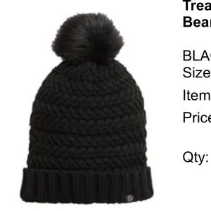 Treasure & Bond Faux Fur Pom Beanie in black